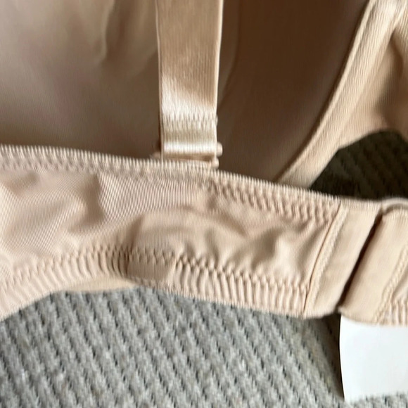 Maidenform push up underwire adjustable crossover bra - Picture 6 of 12